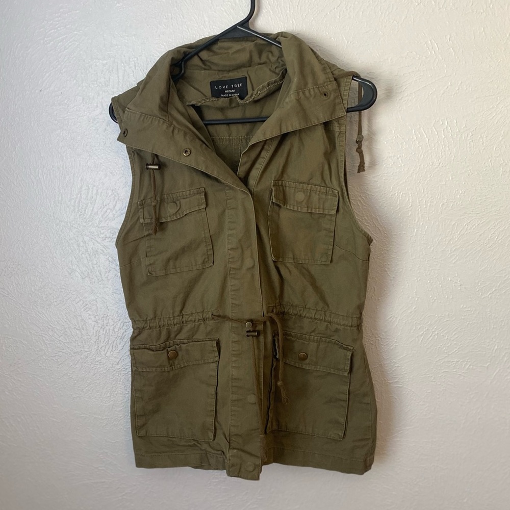 Love Tree Solid Green Vest-Size M